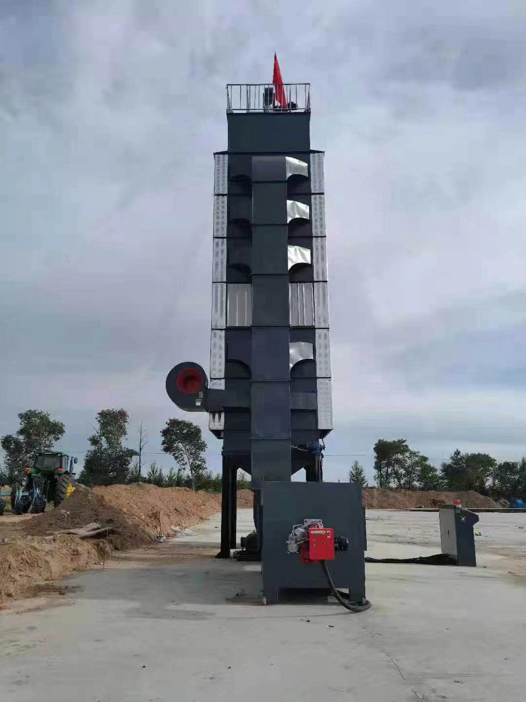 150吨粮食烘干塔设备的占地面积是多少? 150吨粮食烘干塔设备的占地面积是多少?